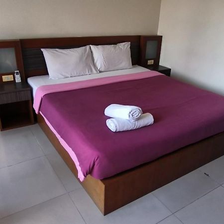 Kanpai Hotel Patong Exterior photo