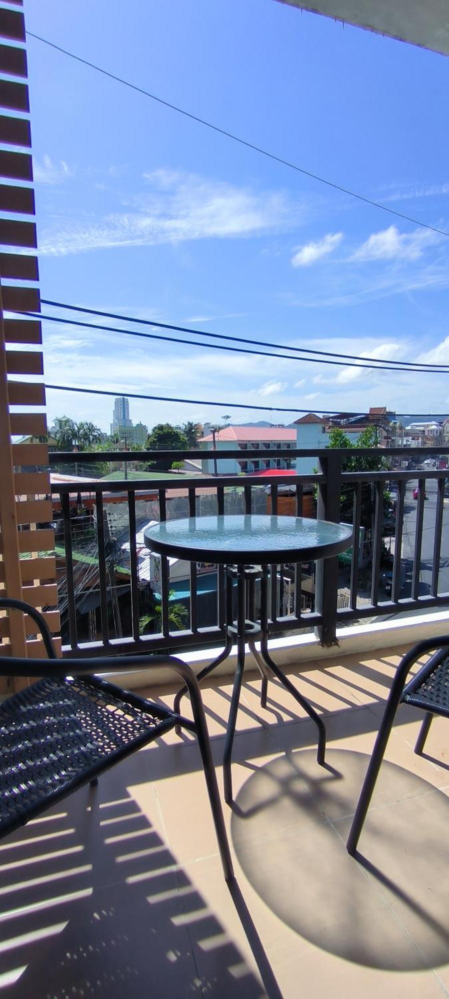 Kanpai Hotel Patong Exterior photo